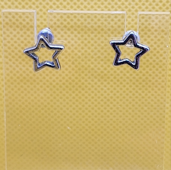 3 pairs of assorted Earrings - Picture 2 of 6